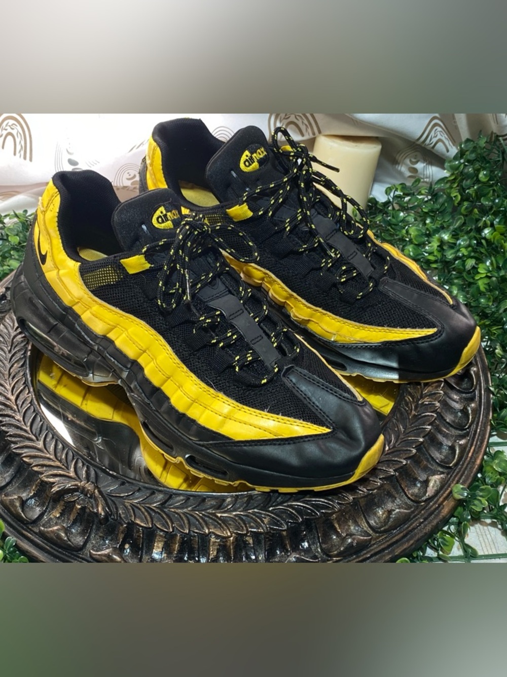 Nike Men's Black and Yellow Air Max 95 Frequency Pack Sneakers